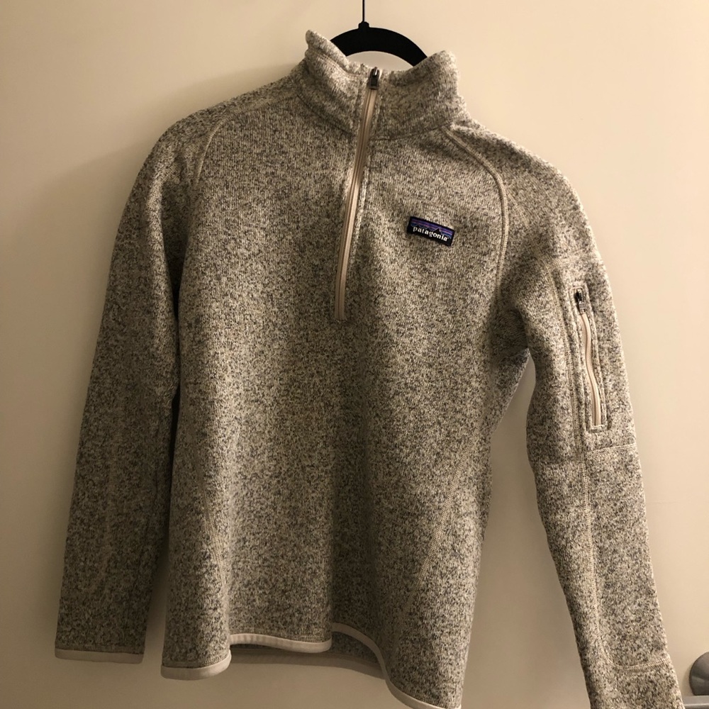 Patagonia better sweater 1/4 zip in pelican. Size S. Perfect condition.